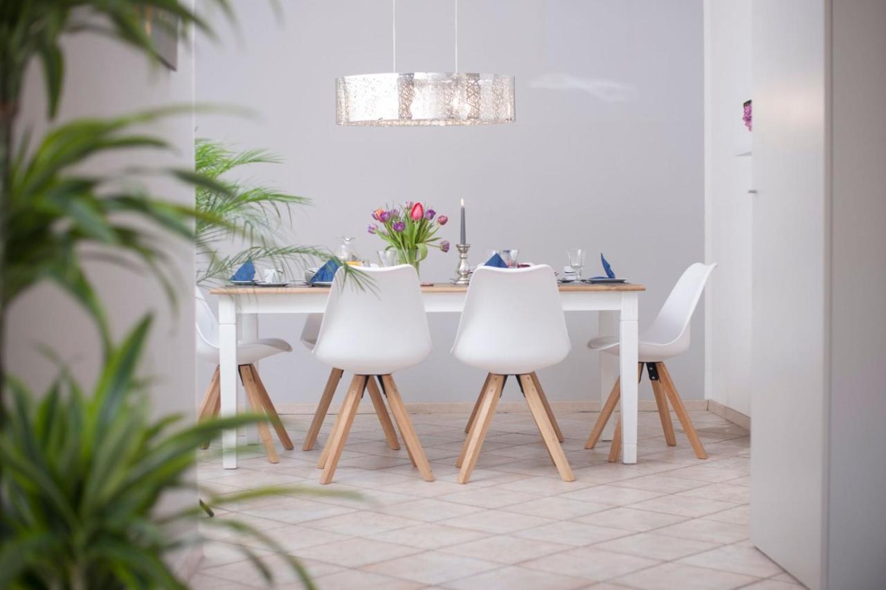 Haus Mit 110qm Und Garten 150m Zum Wasser Ferienhaus Stralsund